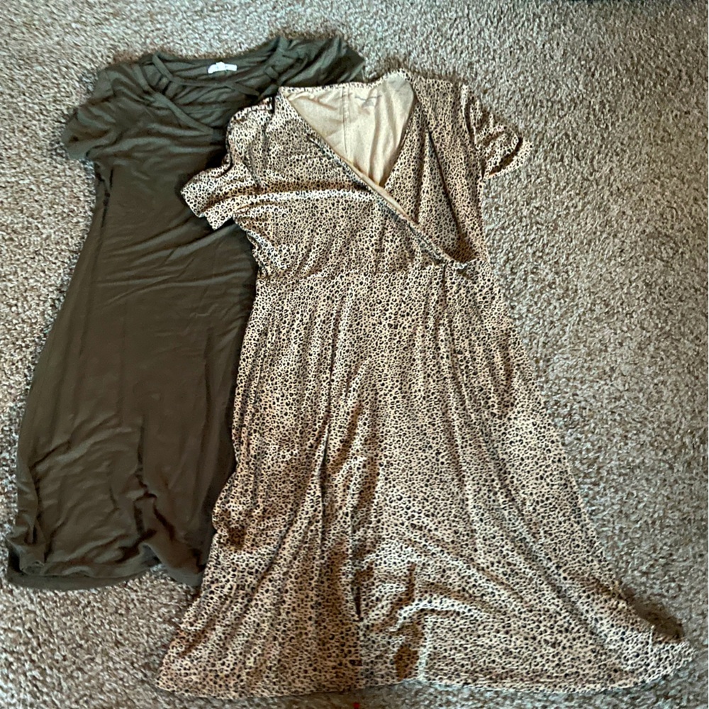 Women’s size small 2 dress bundle
